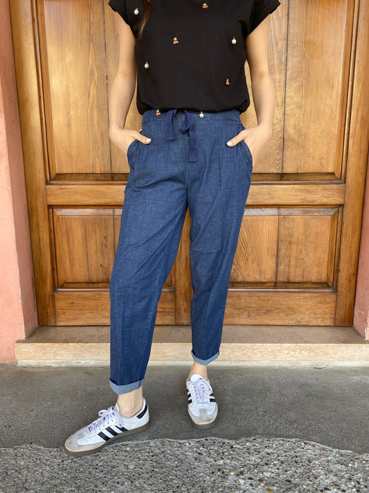 Jeans jogger con tasche in Super Light Denim