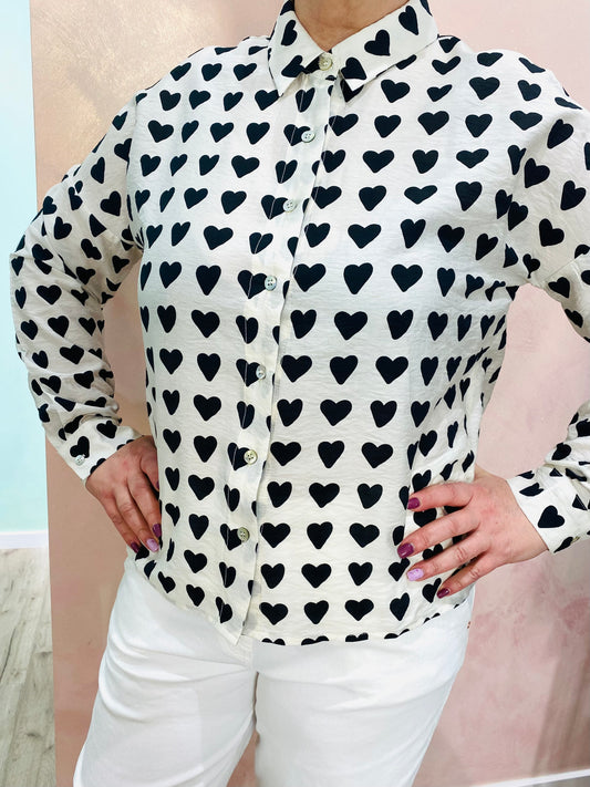 Camicia fluida con stampa a cuore